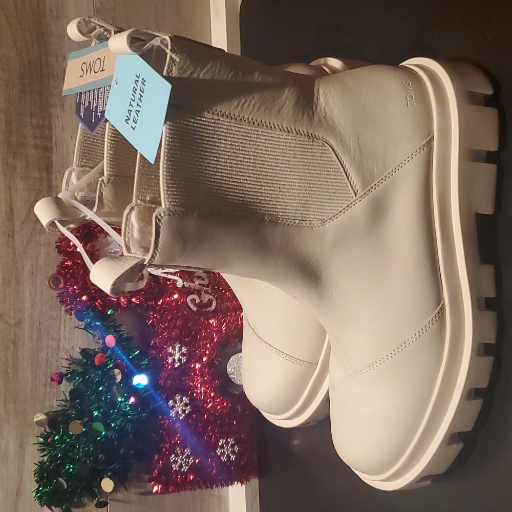 Tom's Rowan Chelsea Boots